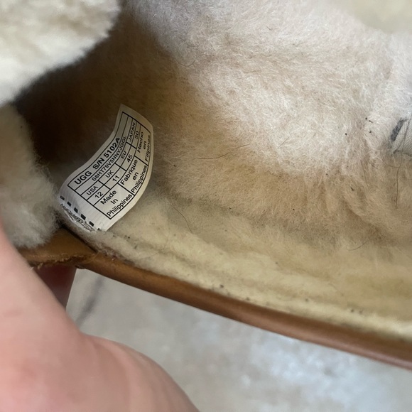 UGG Men's Tan Moccasin Shoes Sz 12 - Picture 5 of 5